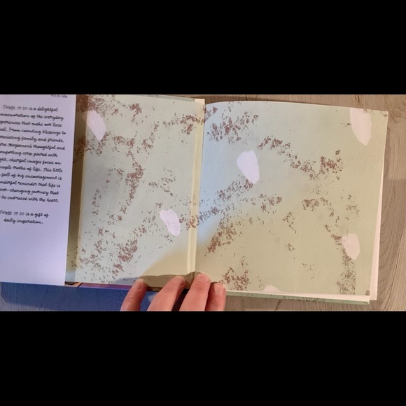 Set of 2 Sarah Magmasson Books - Picture 3 of 10